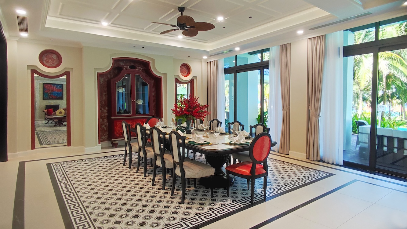 6-Bedroom Beachfront President Villa