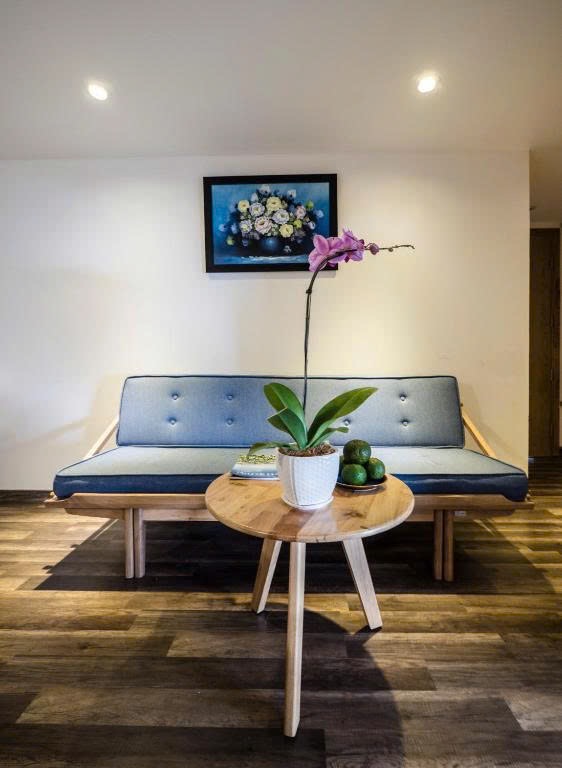 Family room street view