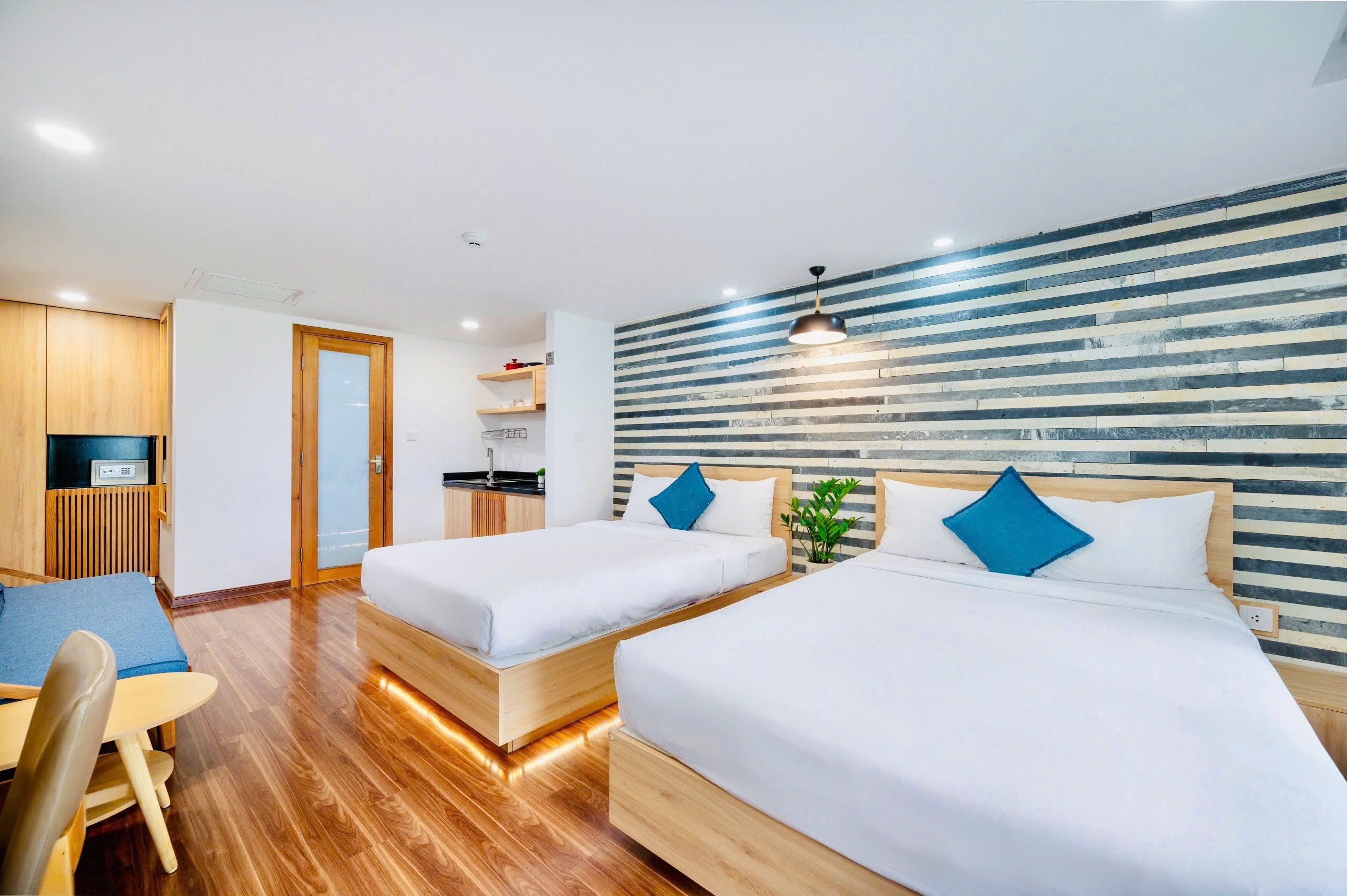 Family room street view