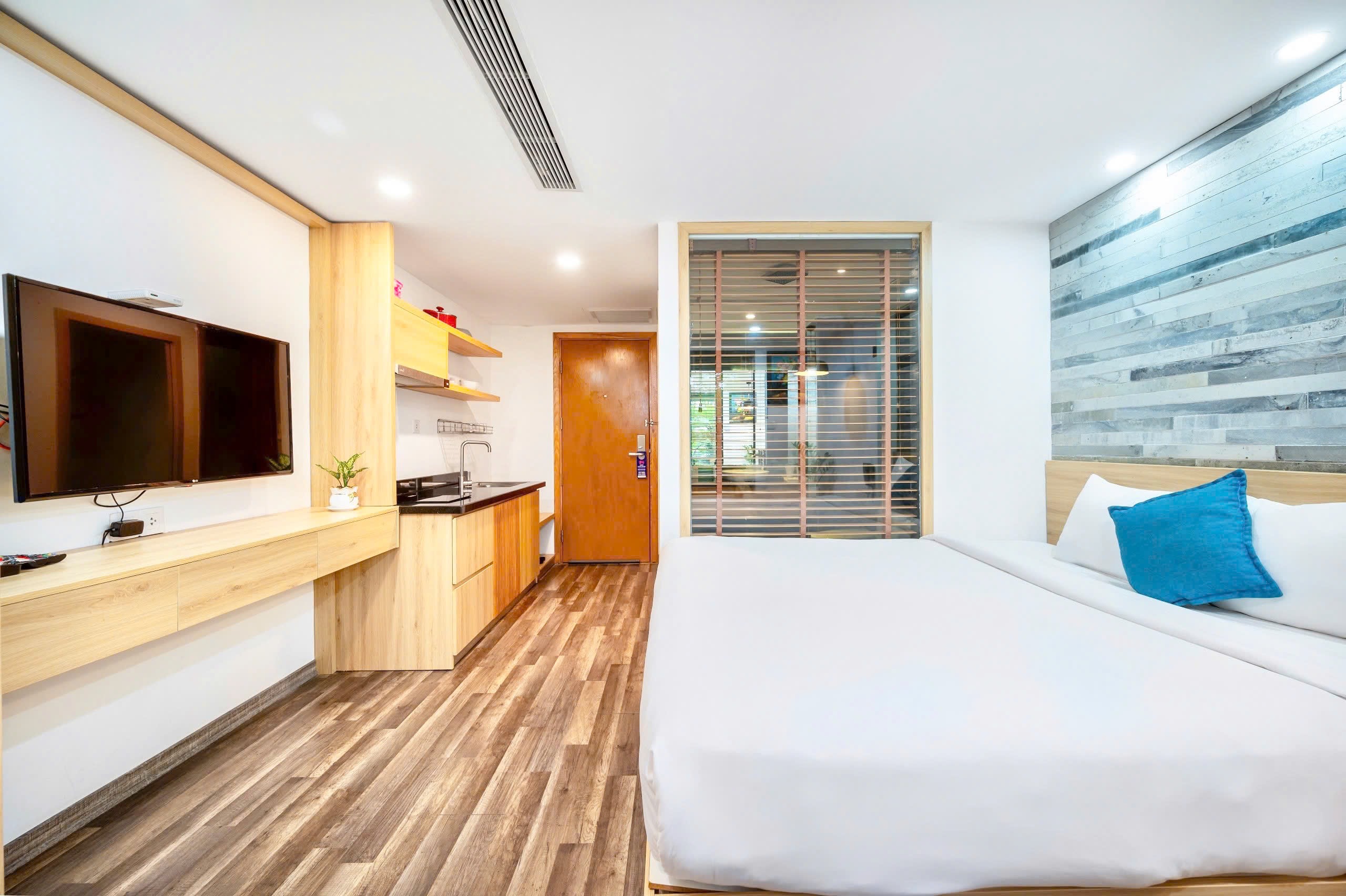 Superior studio room