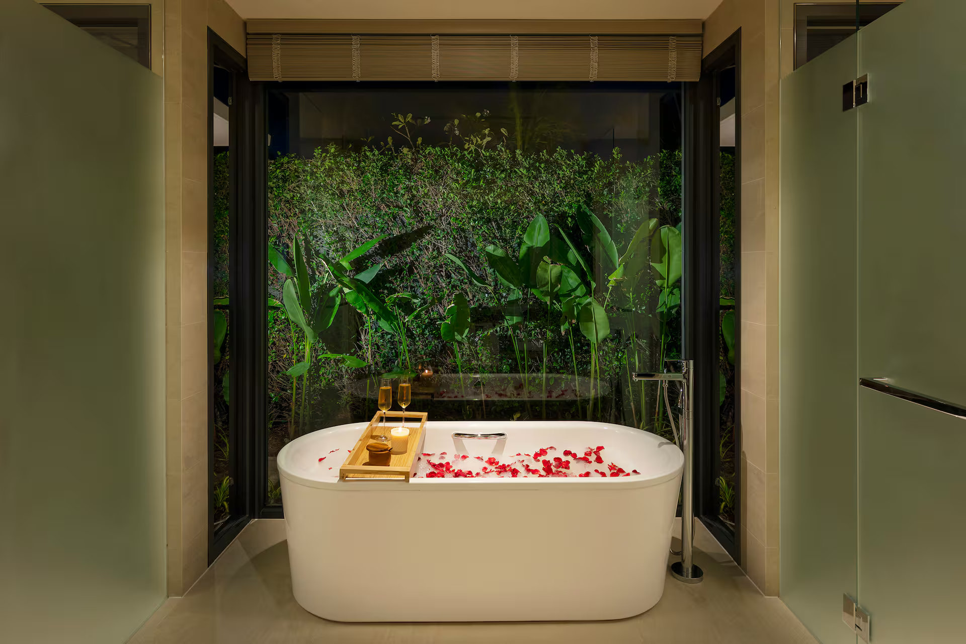 The Level 1-Bedroom Lakefront Pool Villa