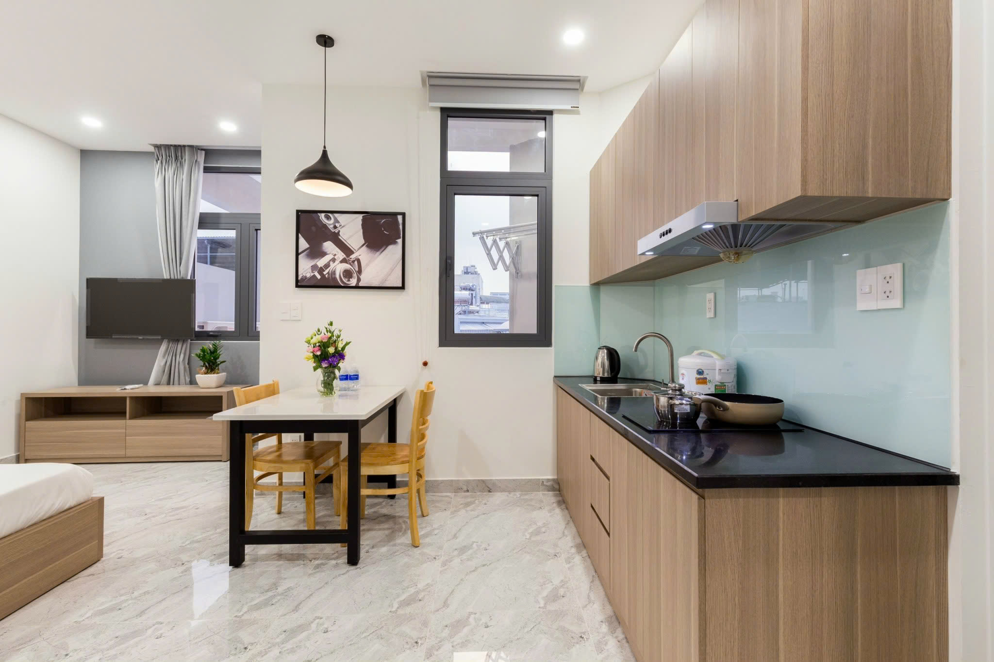 Standard Studio Cột 06