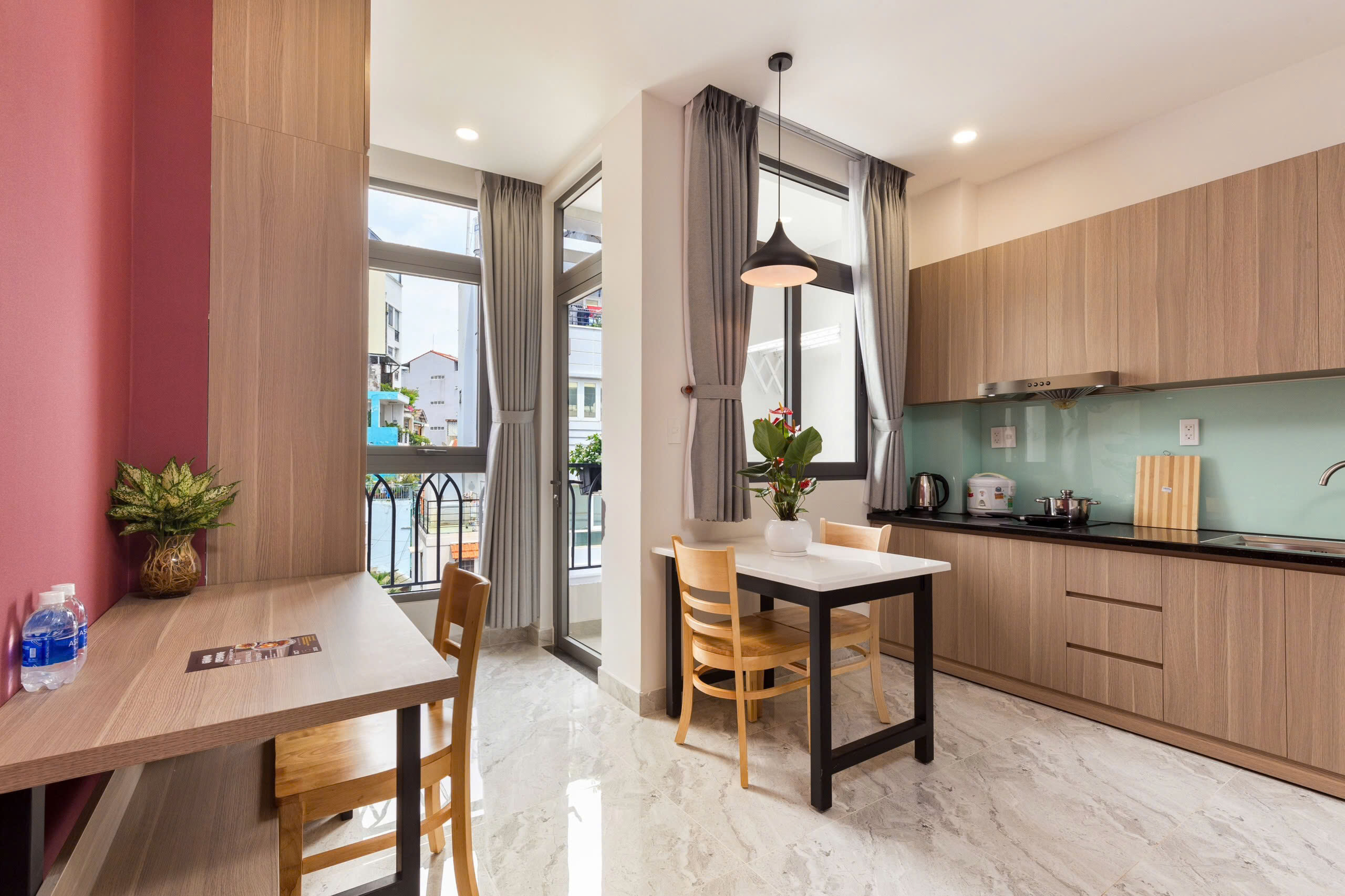 Standard Studio Cột 02