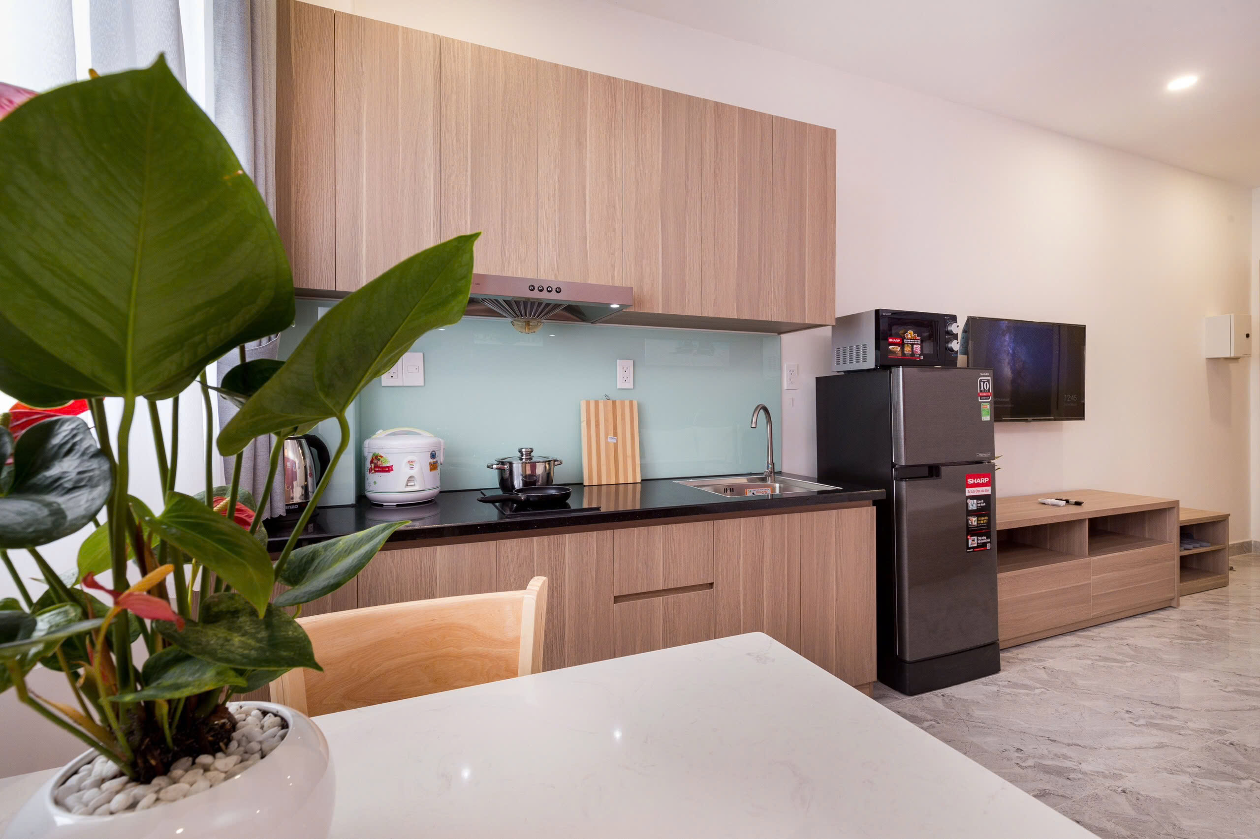 Standard Studio Cột 02