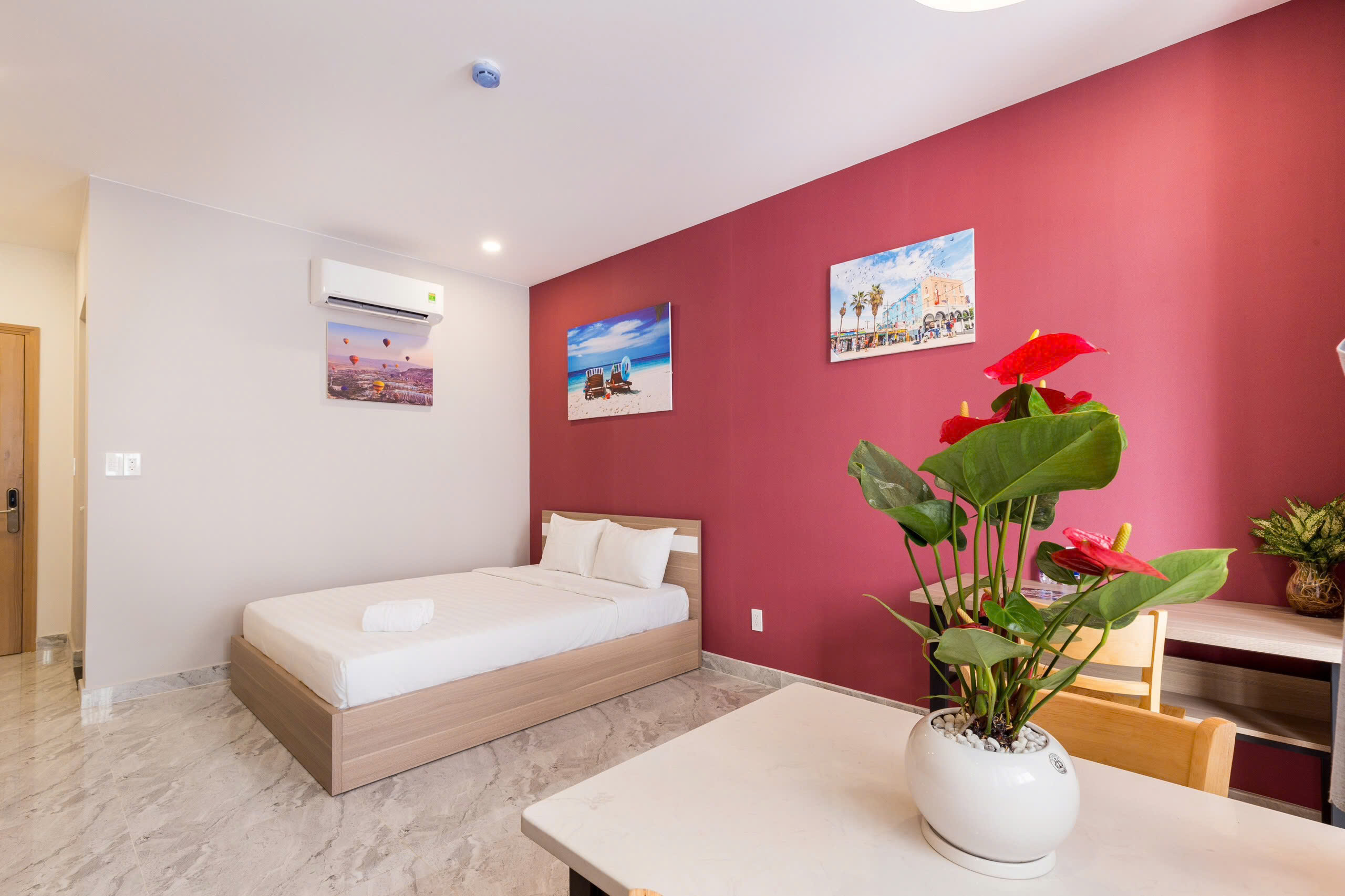 Standard Studio Cột 02