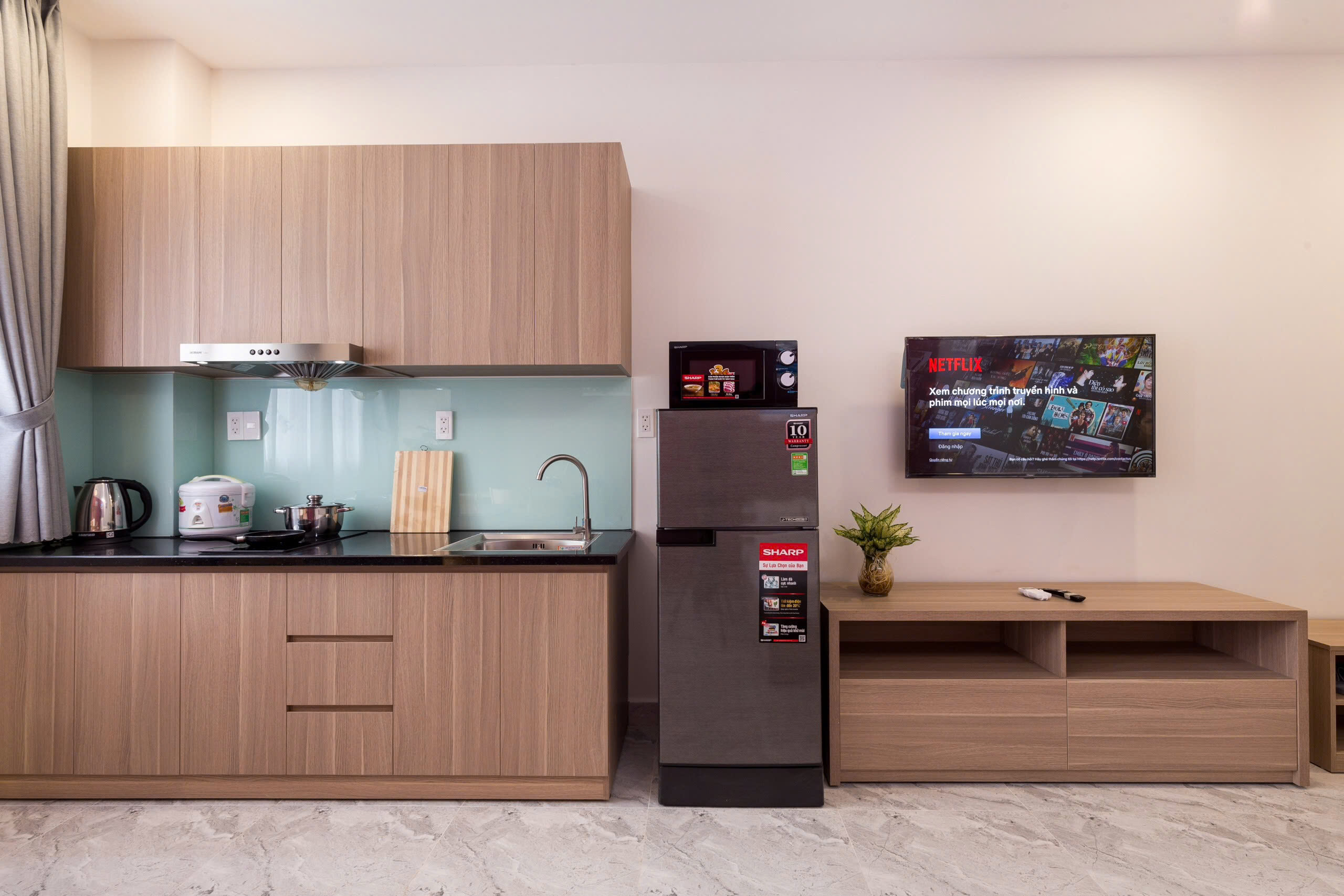 Standard Studio Cột 02