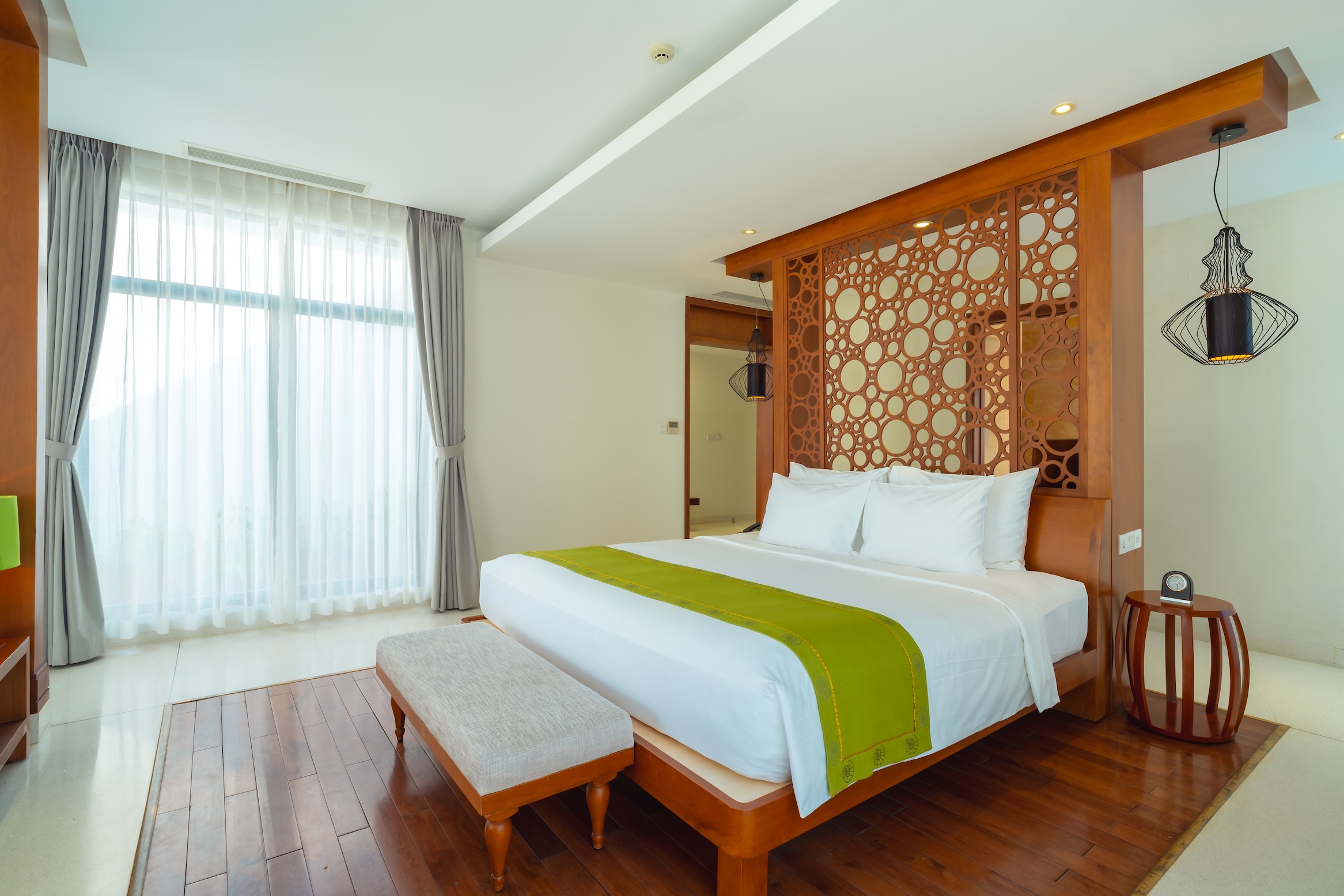 Beachfront & Pool Villa